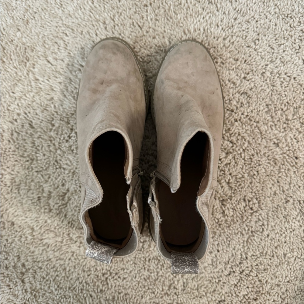 Universal Thread Boots - Picture 2 of 3